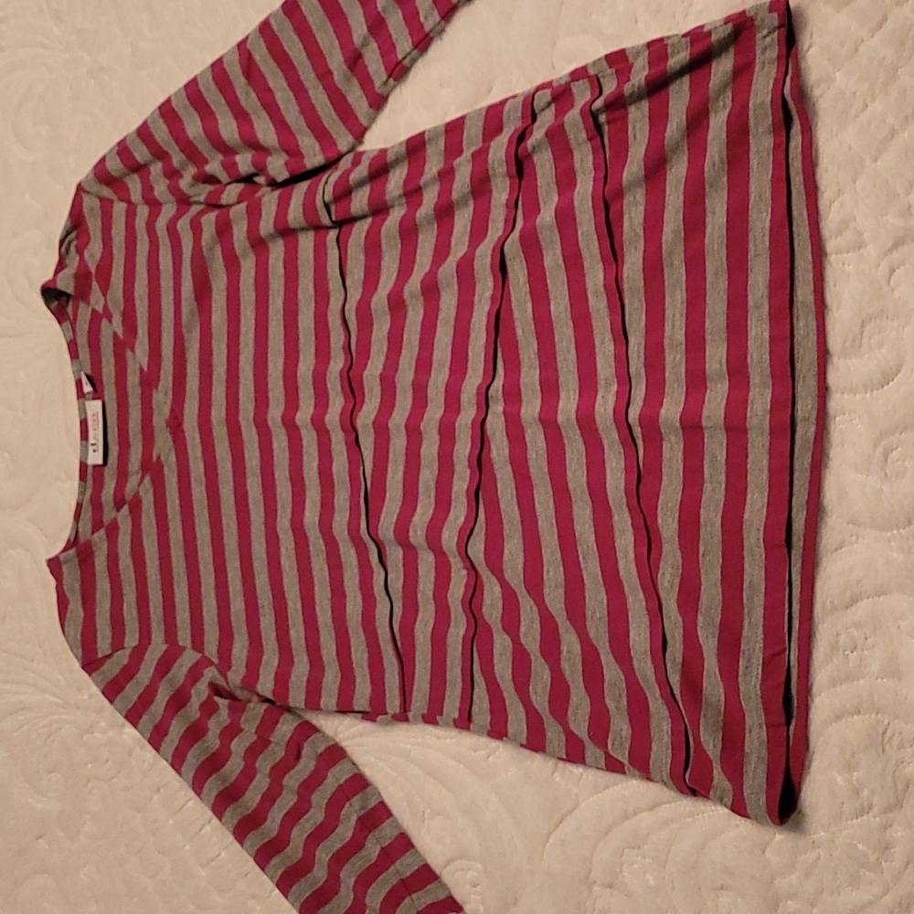 D&Co Medium Pink and Gray Top